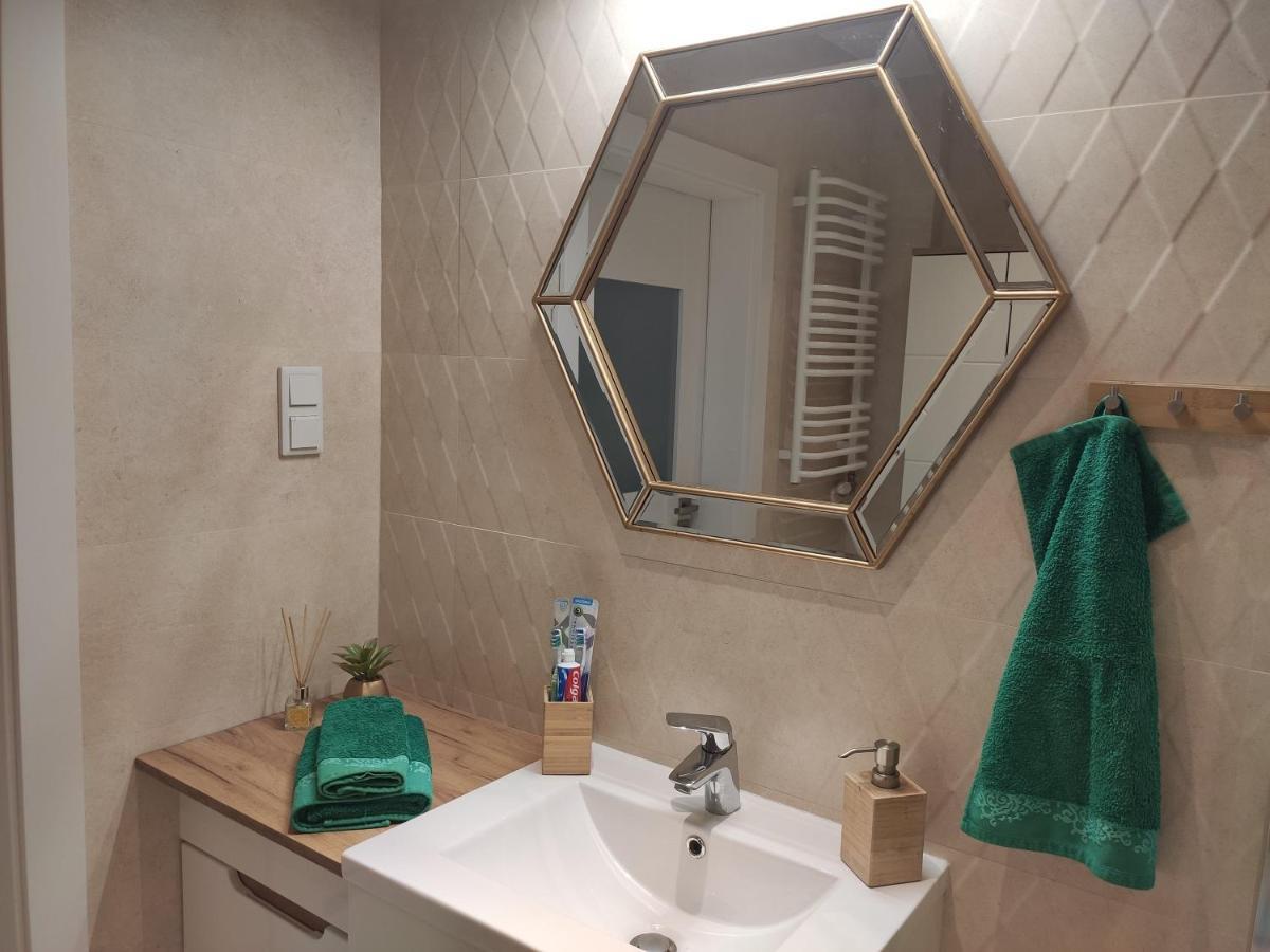 Przytulny Apartament Z Ogrodkiem Krakow Luaran gambar