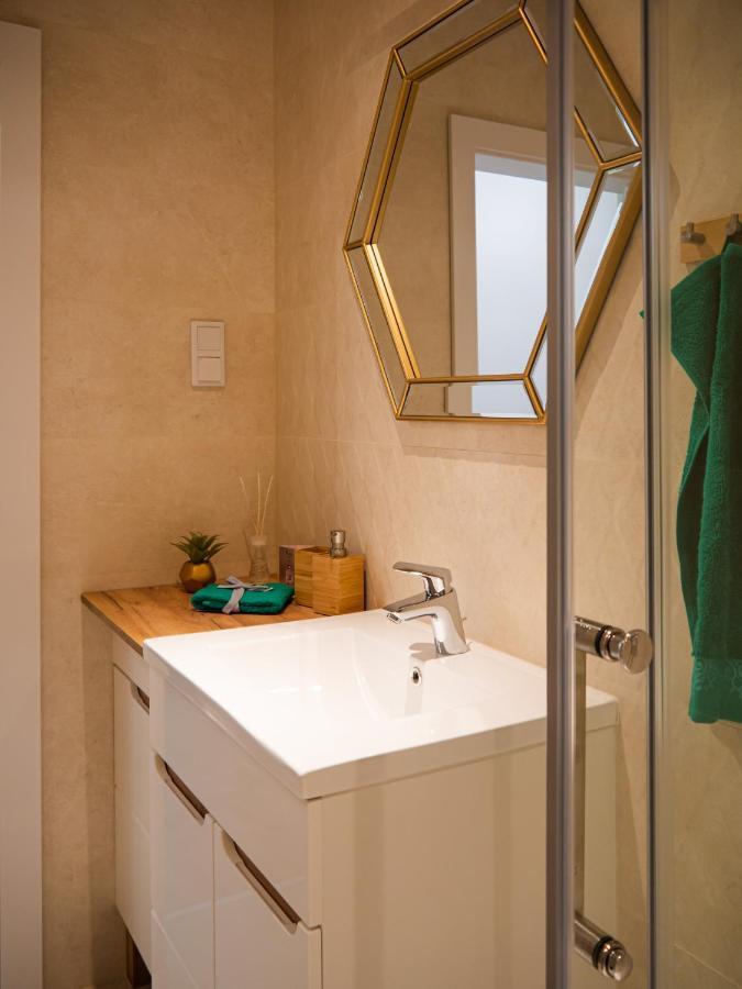 Przytulny Apartament Z Ogrodkiem Krakow Luaran gambar
